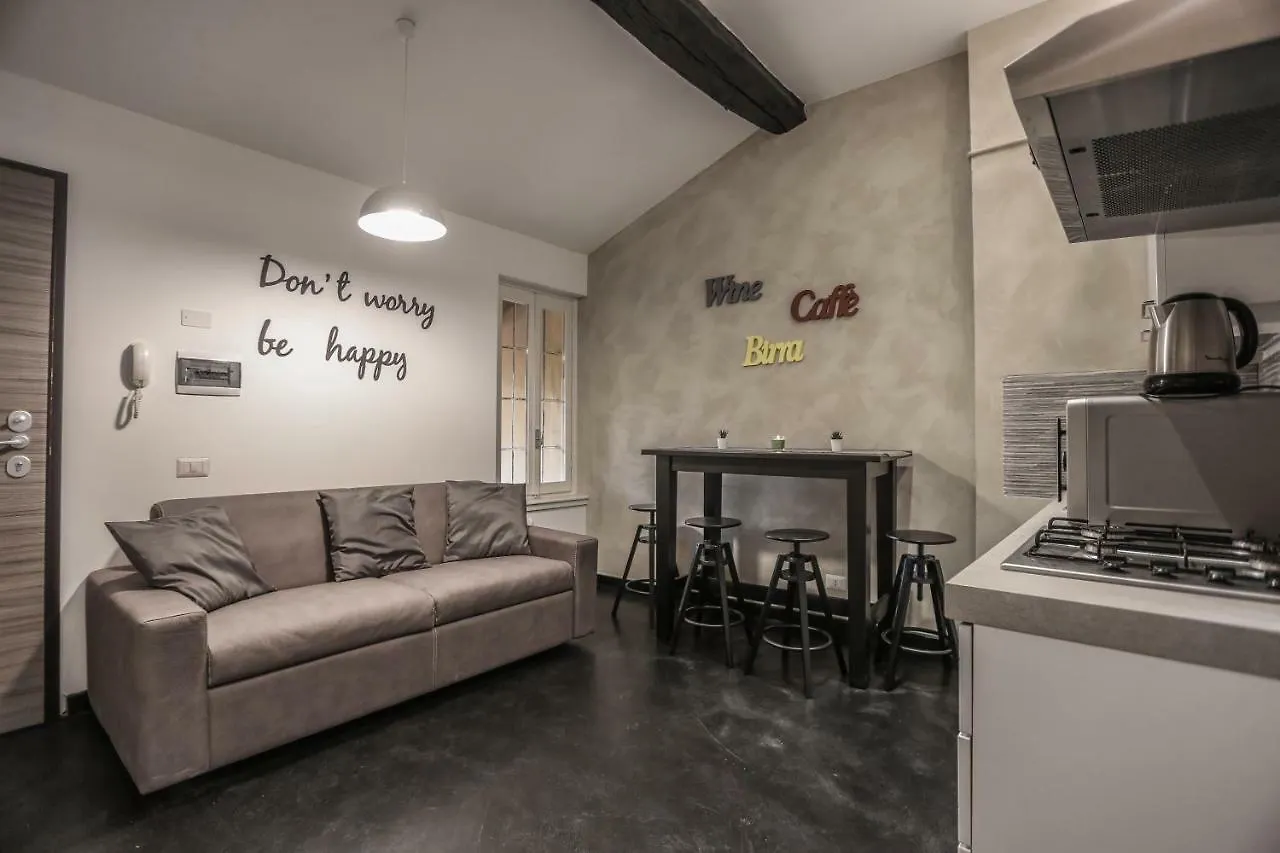 Stylish Apartment Near Duomo Milão